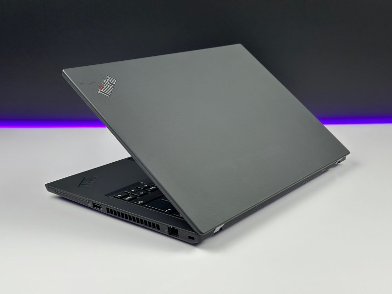 Lenovo ThinkPad T14 Gen 2 – niezawodność i wydajność! i5-1145G7, matryca FHD, solidna konstrukcja. Idealny do pracy biurowej i mobilnej!  (3).JPG