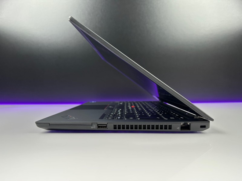 Lenovo ThinkPad T14 Gen 2 – niezawodność i wydajność! i5-1145G7, matryca FHD, solidna konstrukcja. Idealny do pracy biurowej i mobilnej!  (4).JPG