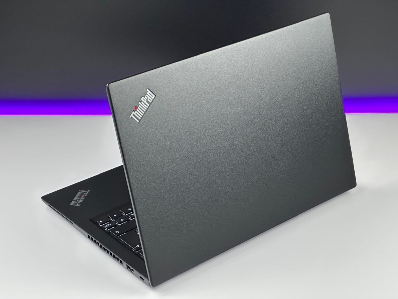 Lenovo ThinkPad T14s Gen 1 z i7-10510U, 16GB RAM, FHD i modemem LTE – lekki i wydajny laptop biznesowy stworzony do mobilnej pracy w terenie (3).JPG