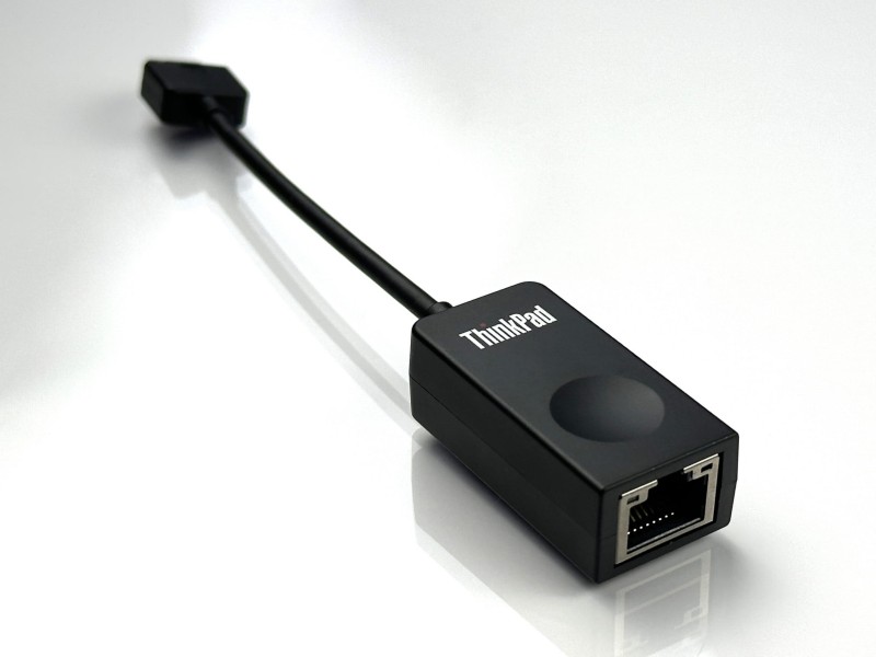 Adapter Lenovo ThinkPad Ethernet (01YU026) – kompaktowe rozwiązanie z portem RJ45. Szybki internet tam, gdzie zabrakło klasycznego złącza.