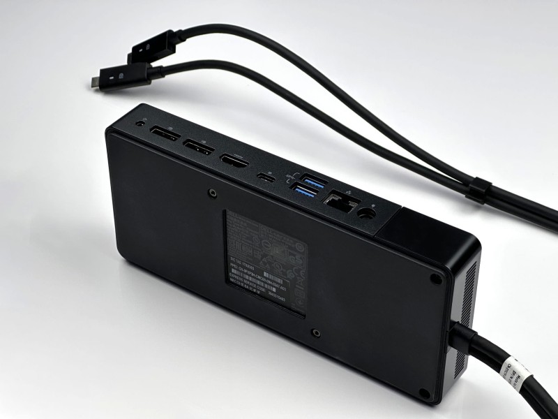 Stacja dokująca Dell WD19DC – stacja dokująca z zasilaczem 240W, zapewniająca szybkie ładowanie, obsługę wielu monitorów. (11).JPG