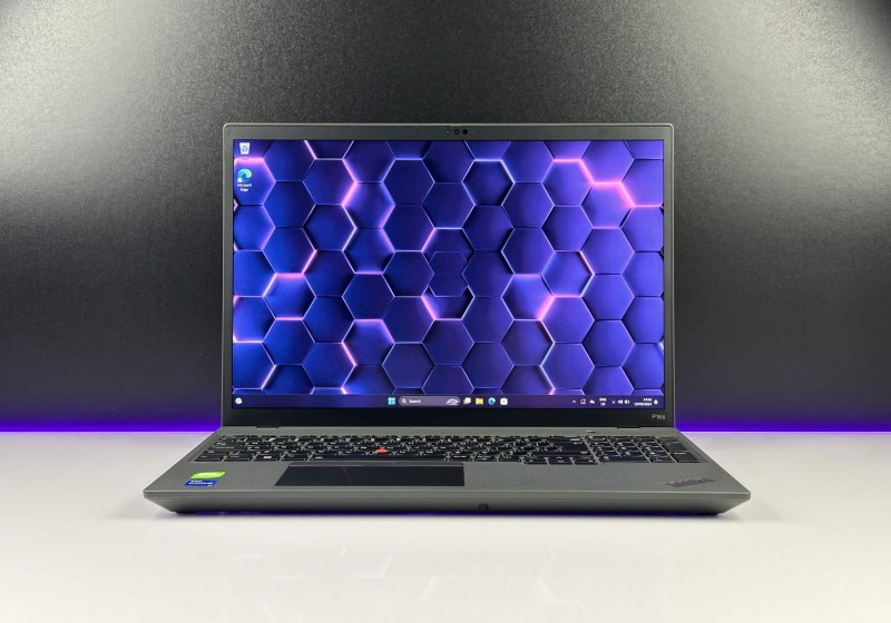 Laptop Lenovo ThinkPad P16s Gen 2 mobilna stacja robocza. Wydajność i świetna jakość w rozsądnej cenie. Ekran FHD 16 cali, kamera, cienkie ramki.