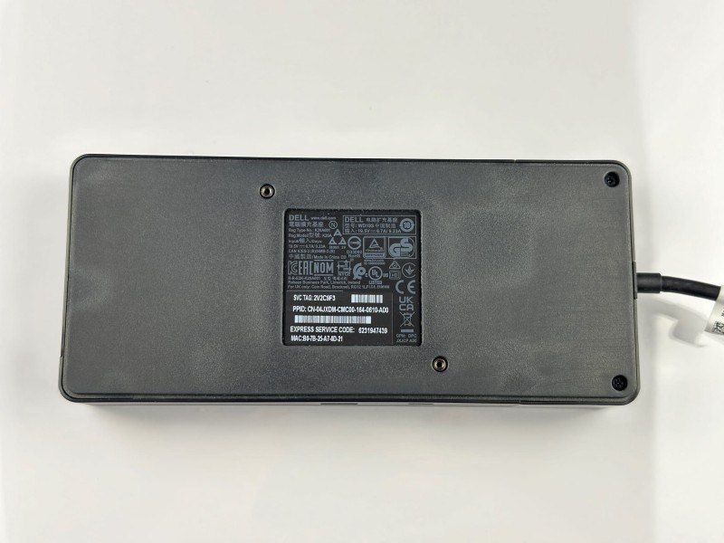 Dell WD19S – stacja dokująca z wieloma portami. Ułatwia podłączenie urządzeń i szybkie ładowanie, zapewniając wygodę pracy w biurze i w domu.jpg