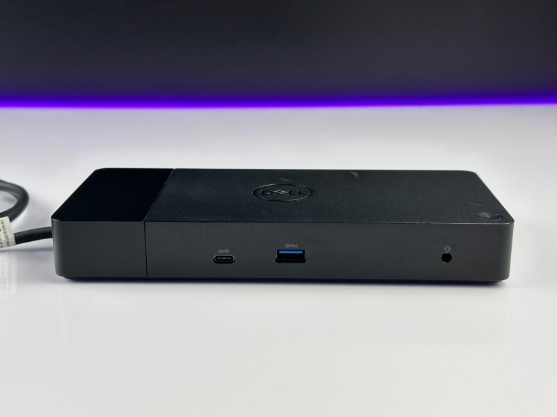 Dell WD19 – stacja dokująca 130W. Wielofunkcyjna, z licznymi portami, umożliwia szybkie ładowanie i podłączenie wielu urządzeń jednocześnie (3).JPG
