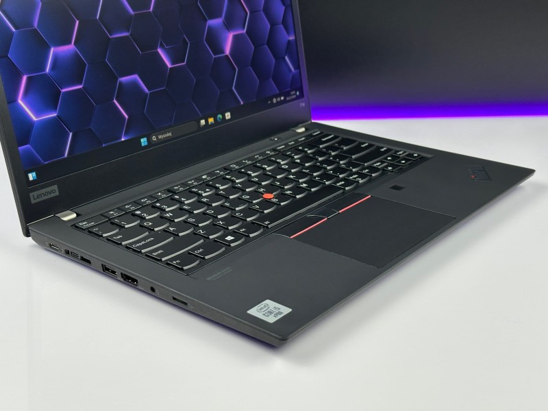 Lenovo ThinkPad T14 Gen 1 z Intel i5-10310U – szybka, niezawodna praca i mobilność w eleganckim wydaniu, idealna do codziennych wyzwań. 14calowy laptop używany.  (4).JPG