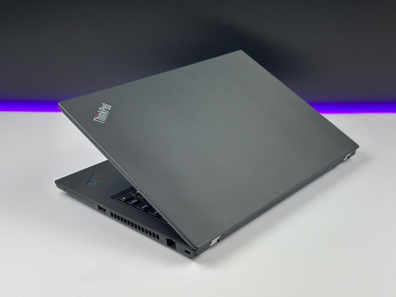 Lenovo ThinkPad T14 Gen 1 z Intel i5-10310U – szybka, niezawodna praca i mobilność w eleganckim wydaniu, idealna do codziennych wyzwań. 14calowy laptop używany.  (8).JPG