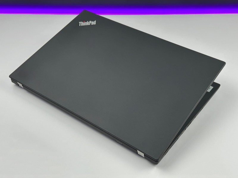 Lenovo ThinkPad T14 Gen 1 z Intel i5-10310U – szybka, niezawodna praca i mobilność w eleganckim wydaniu, idealna do codziennych wyzwań. 14calowy laptop używany.  (9).JPG