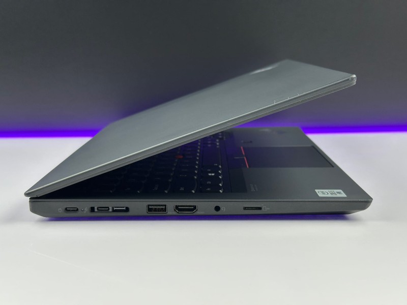 Lenovo ThinkPad T14 Gen 1 z Intel i5-10310U – szybka, niezawodna praca i mobilność w eleganckim wydaniu, idealna do codziennych wyzwań. 14calowy laptop używany.  (12).JPG