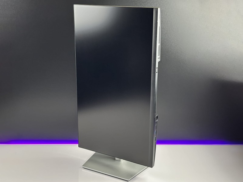 Dell P2721Q – 27" UHD 4K, 60 Hz, Flicker-Free i filtr światła niebieskiego. Krystaliczny obraz i komfort pracy na najwyższym poziomie!