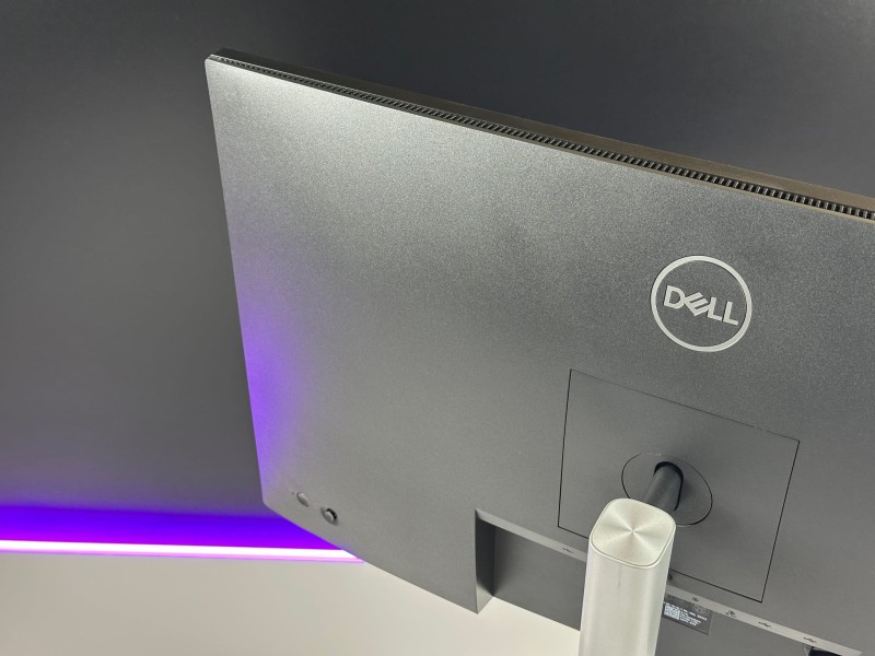 Dell P2721Q – 27" UHD 4K, 60 Hz, Flicker-Free i filtr światła niebieskiego. Krystaliczny obraz i komfort pracy na najwyższym poziomie!