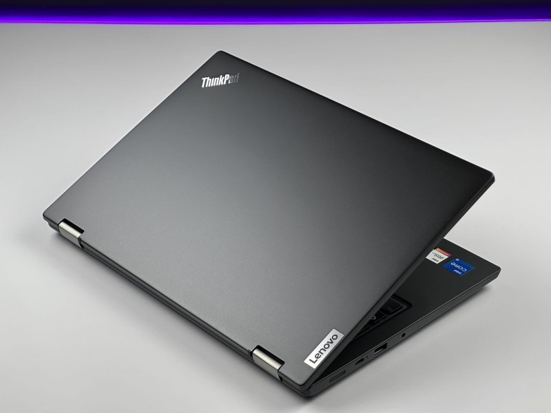 ThinkPad L13 Gen 4 Yoga – wszechstronność 2w1 w biznesowym wydaniu. i5-1335U, 16GB RAM i dotykowa matryca FHD+ w obrotowej konstrukcji (1).JPG