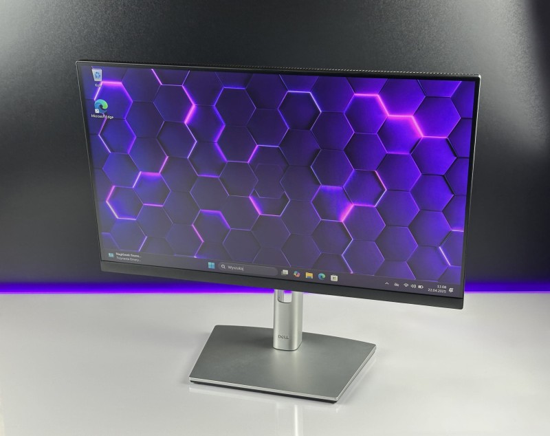Monitor DELL P2222H 21.5 FHD – doskonały obraz, redukcja niebieskiego światła i pełna regulacja pozycji. Komfort pracy każdego dnia (2).JPG