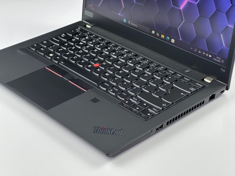 Lenovo ThinkPad T14 Gen 1 z i7-10610U i dotykową matrycą FHD to wydajny laptop biznesowy, łączący moc obliczeniową z wygodą obsługi dotykowej (9).JPG