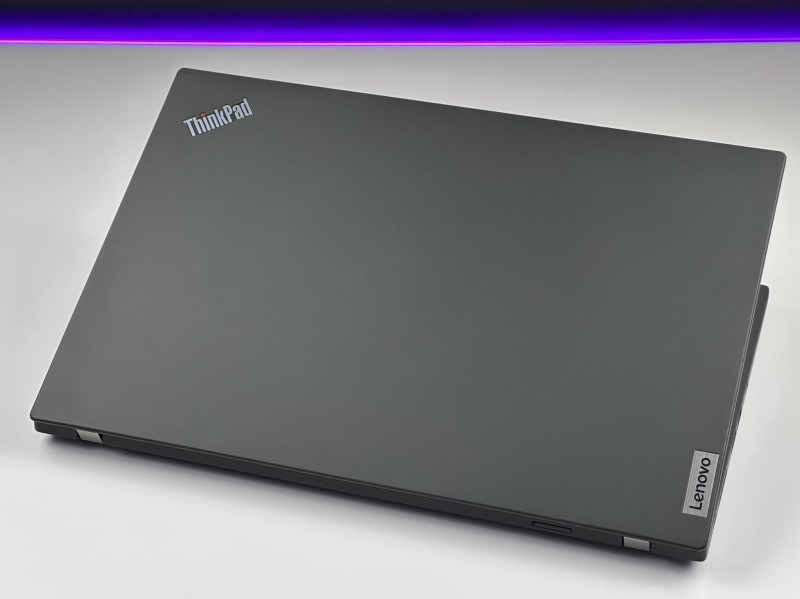 Lenovo ThinkPad T14s Gen 2 i7-1165G7 16GB RAM. Wydajny laptop biznesowy z ekranem FHD do analiz, dokumentów i pracy zdalnej.