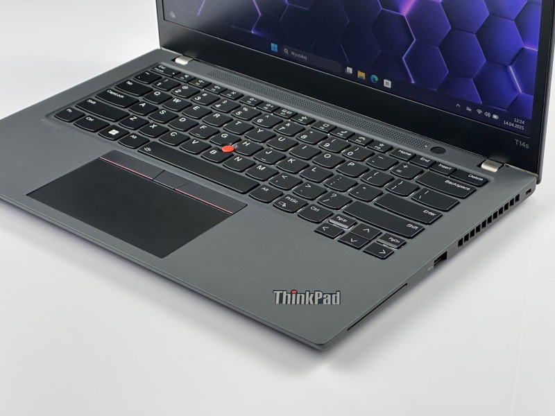 Lenovo ThinkPad T14s Gen 2 i7-1165G7 16GB RAM. Wydajny laptop biznesowy z ekranem FHD do analiz, dokumentów i pracy zdalnej.