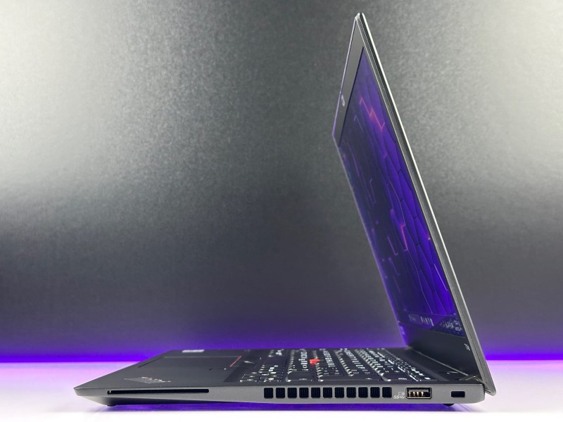 Lenovo ThinkPad T14s Gen 1 z i7-10510U, 16GB RAM, FHD i modemem LTE – lekki i wydajny laptop biznesowy stworzony do mobilnej pracy w terenie (4).JPG