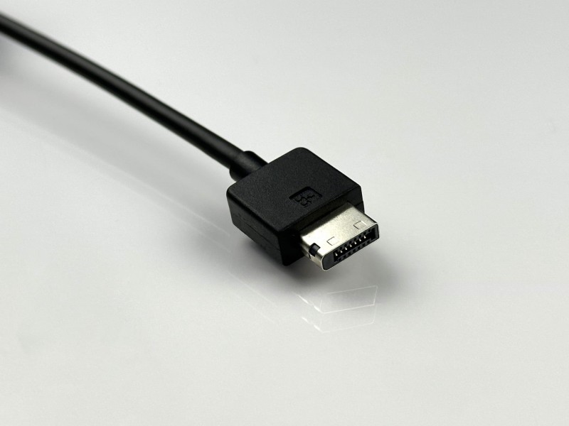Adapter Lenovo ThinkPad Ethernet (01YU026) – kompaktowe rozwiązanie z portem RJ45. Szybki internet tam, gdzie zabrakło klasycznego złącza.