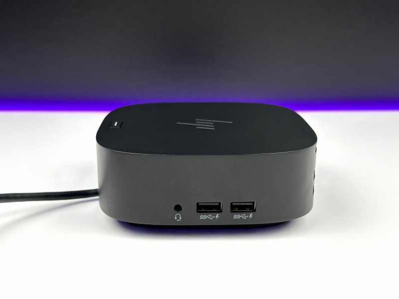 HP USB-C Dock G5 – wszechstronna stacja dokująca z wieloma portami. Ułatwia podłączenie urządzeń i szybkie ładowanie, idealna do efektywnej pracy.