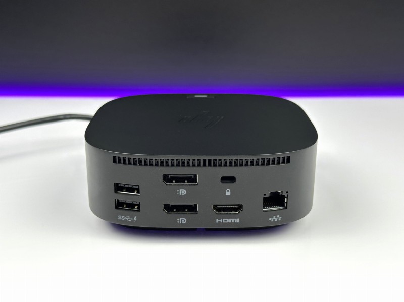 HP USB-C Dock G5 – wszechstronna stacja dokująca z wieloma portami. Ułatwia podłączenie urządzeń i szybkie ładowanie, idealna do efektywnej pracy.
