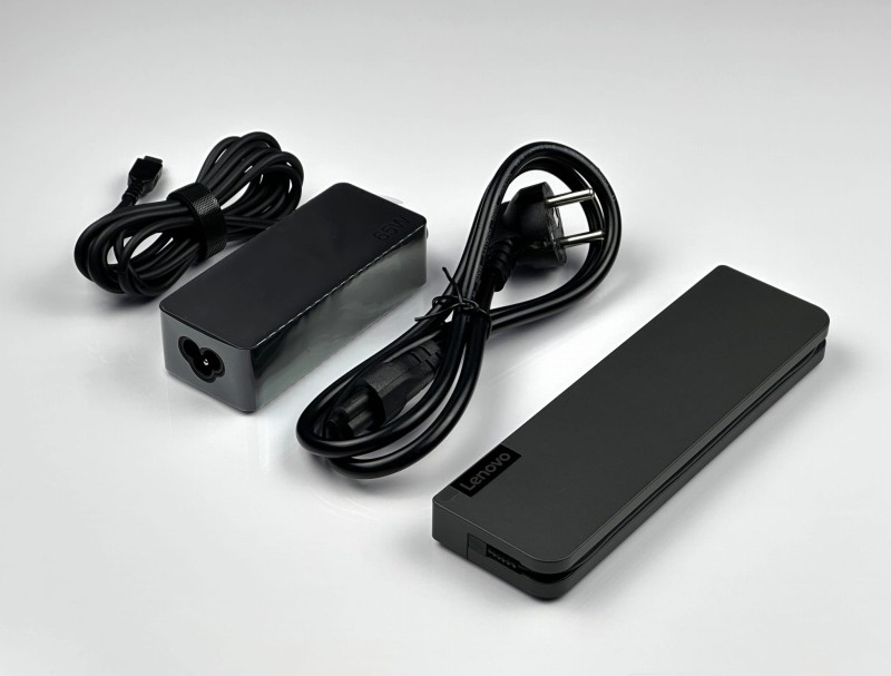 Lenovo ThinkPad USB-C Mini Dock 40AU  Stacja dokująca z HDMI, VGA, LAN, USB i USB-C. W zestawie oryginalne pudełko, zasilacz 65W i kabel (2).JPG