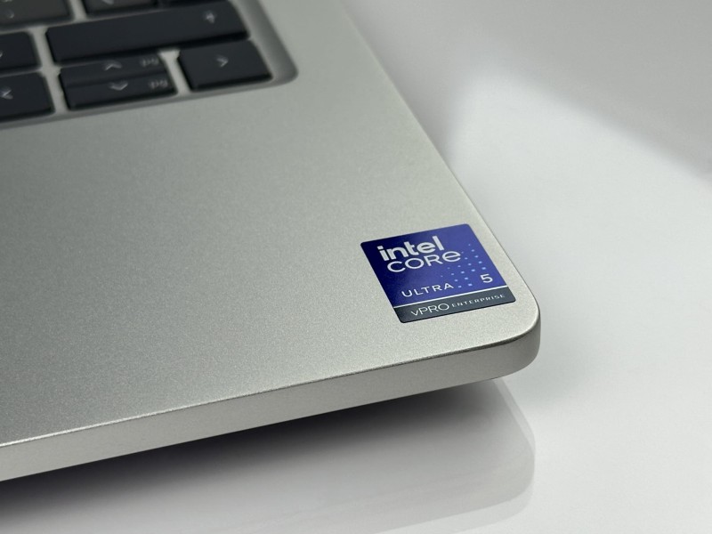 Dell Pro 13 Plus PB13250 z procesorem Intel Ultra 5 235U i matrycą FHD+. Nowoczesny, lekki i wydajny laptop idealny do pracy i codziennego użytku (12).JPG