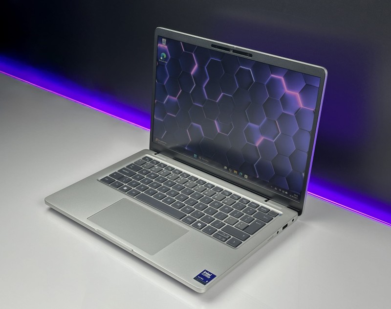 Dell Pro 13 Plus PB13250 z procesorem Intel Ultra 5 235U i matrycą FHD+. Nowoczesny, lekki i wydajny laptop idealny do pracy i codziennego użytku (13).JPG