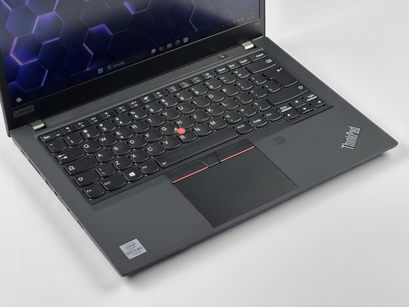 Lenovo ThinkPad T14 Gen 1 z Intel i5-10310U – szybka, niezawodna praca i mobilność w eleganckim wydaniu, idealna do codziennych wyzwań (2).JPG