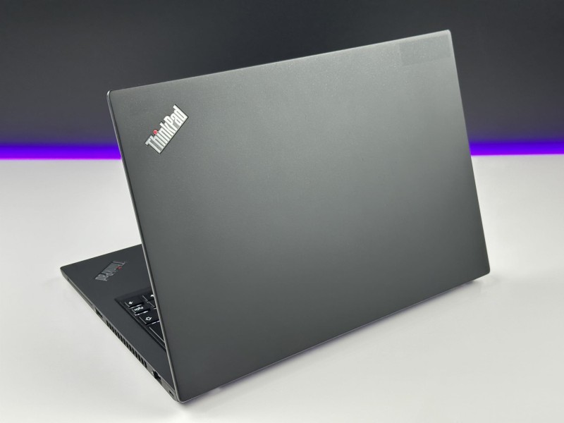 Lenovo ThinkPad T14 Gen 1 z Intel i5-10310U – szybka, niezawodna praca i mobilność w eleganckim wydaniu, idealna do codziennych wyzwań (3).JPG