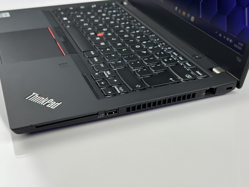 Lenovo ThinkPad T14 Gen 1 z Intel i5-10310U – szybka, niezawodna praca i mobilność w eleganckim wydaniu, idealna do codziennych wyzwań (9).JPG