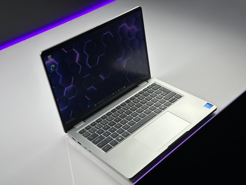 Dell Pro 14 Plus PB14250 Intel Core 5 220U – nowoczesny, lekki laptop biznesowy łączący wydajność z mobilnością, idealny do codziennej pracy i nauki.JPG