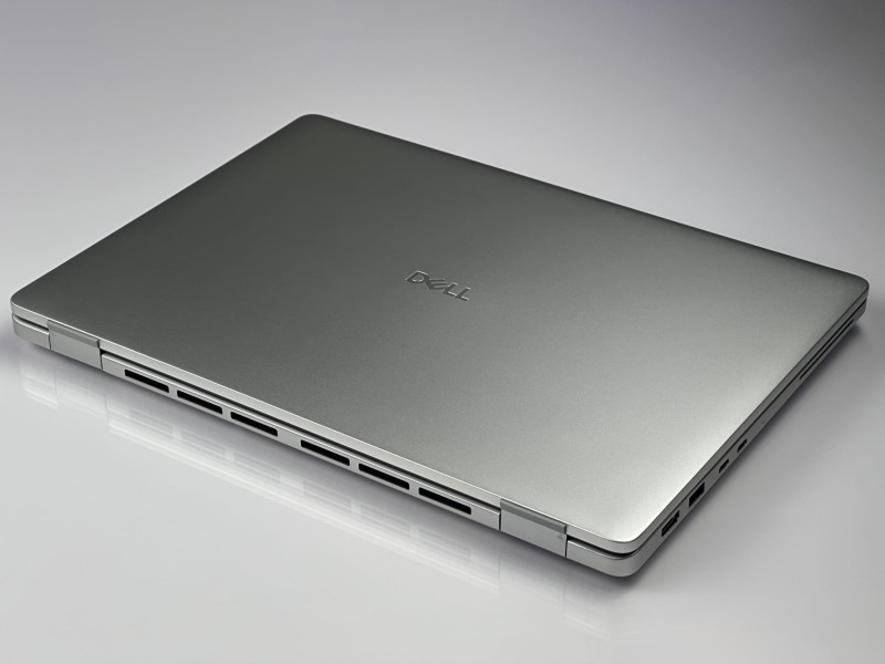 Dell Pro 14 Plus PB14250 Intel Core 5 220U – nowoczesny, lekki laptop biznesowy łączący wydajność z mobilnością, idealny do codziennej pracy i nauki.JPG