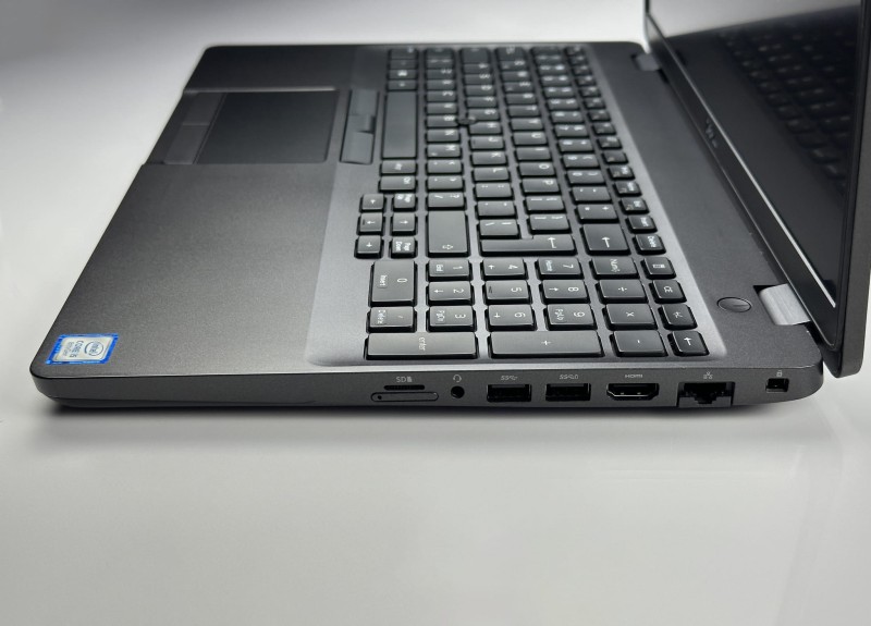 Dell Latitude 5500 i5-8265U, 15.6", LTE – laptop do pracy zdalnej, biura i internetu. Idealny do wideokonferencji, dokumentów i codziennych zadań.