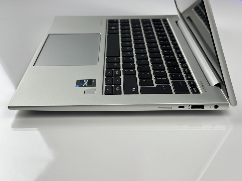 HP EliteBook 840 G9 – moc i prywatność w jednym! i7-1270P, matryca FHD+ z filtrem prywatyzującym – komfortowo i bezpiecznie gdziekolwiek jesteś (8).JPG