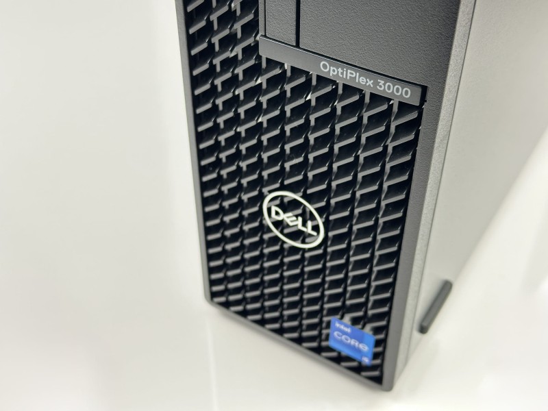 Dell OptiPlex 3000 SFF z i5-12500 i napędem DVD – nowoczesny komputer biurowy, oferujący szybkie działanie, cichą pracę i solidną konstrukcję (13).JPG