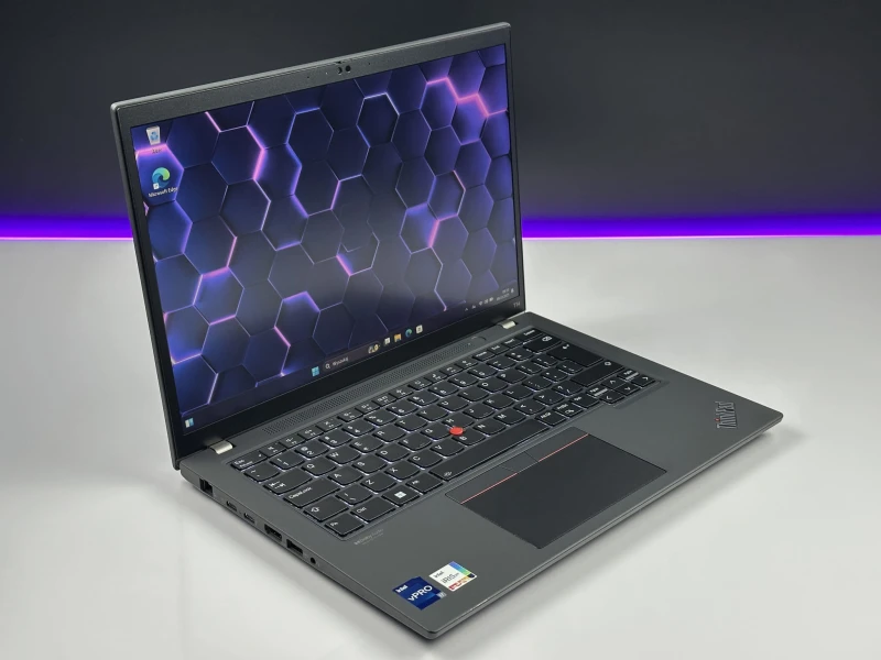 Lenovo ThinkPad T14 Gen 3 z i7-1270P – nowoczesny laptop biznesowy klasy premium, łączący wysoką wydajność, solidność i mobilność w pracy.