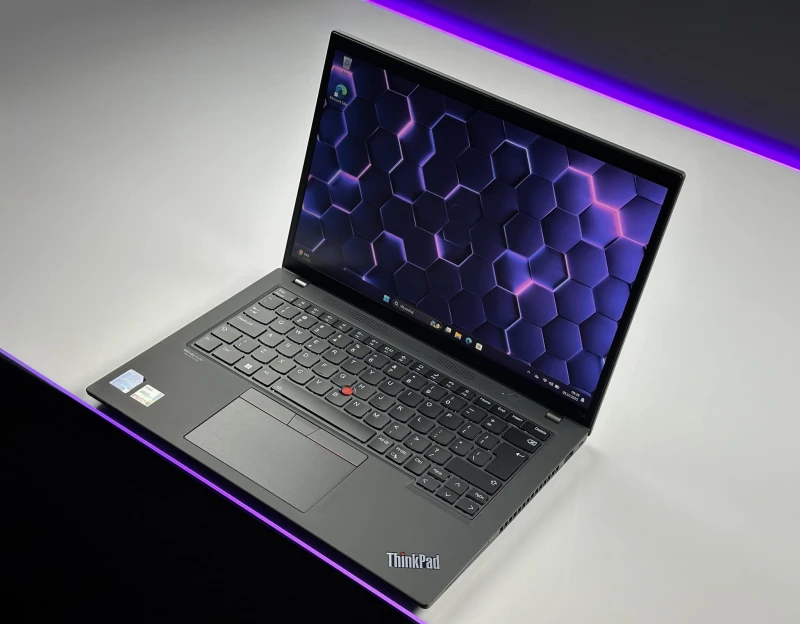 Lenovo ThinkPad T14 Gen 3 z i7-1270P – nowoczesny laptop biznesowy klasy premium, łączący wysoką wydajność, solidność i mobilność w pracy.