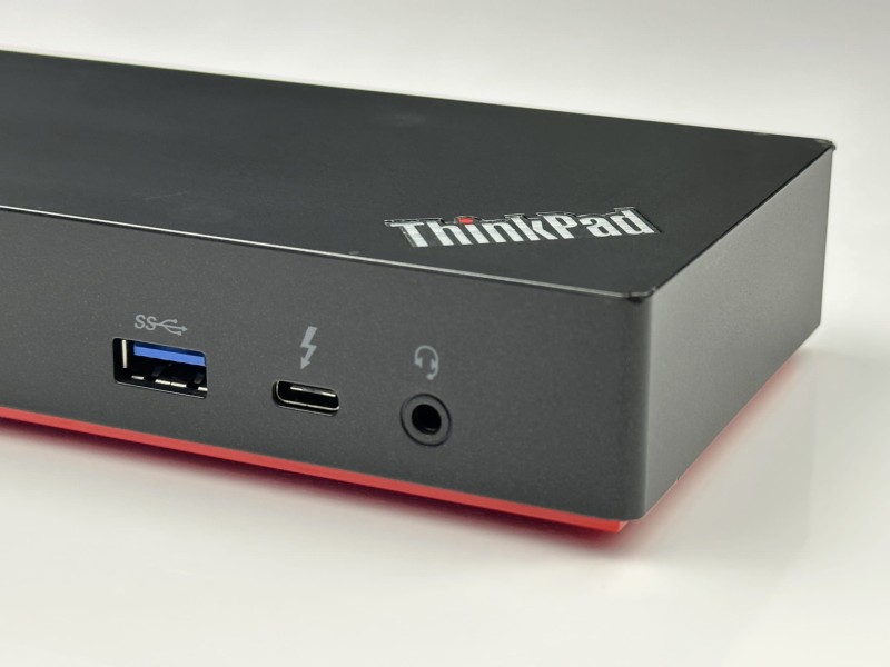 Lenovo ThinkPad Thunderbolt 3 Dock Gen 2 (40AN) – stacja dokująca oferująca szybkie połączenia, obsługę wielu monitorów i wygodę pracy (8).JPG