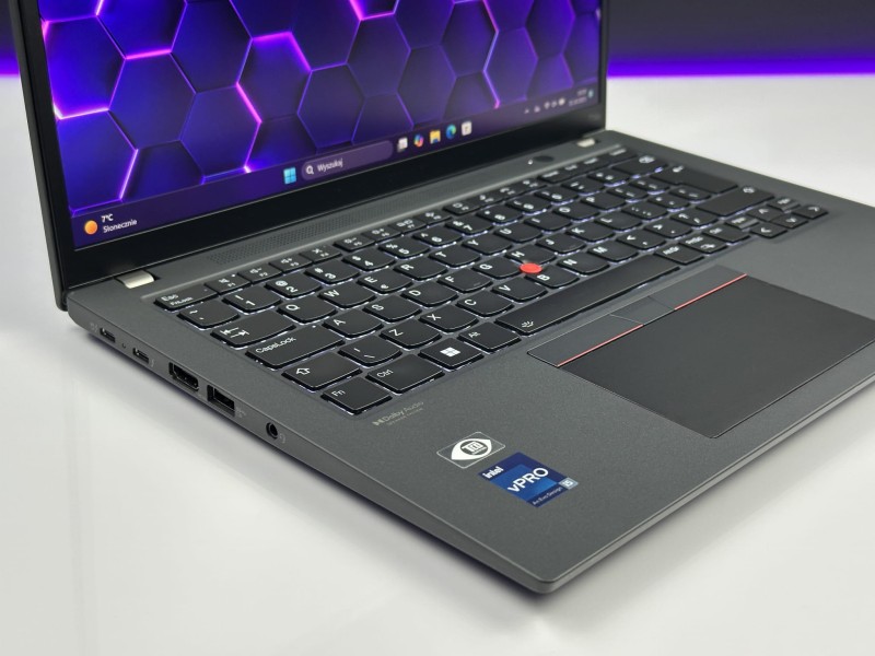 Lenovo ThinkPad T14s Gen 3 – ultralekki, wydajny i niezawodny. i5-1245U, 16GB RAM i ekran FHD+ zapewniają komfort pracy na najwyższym poziomie (4).JPG