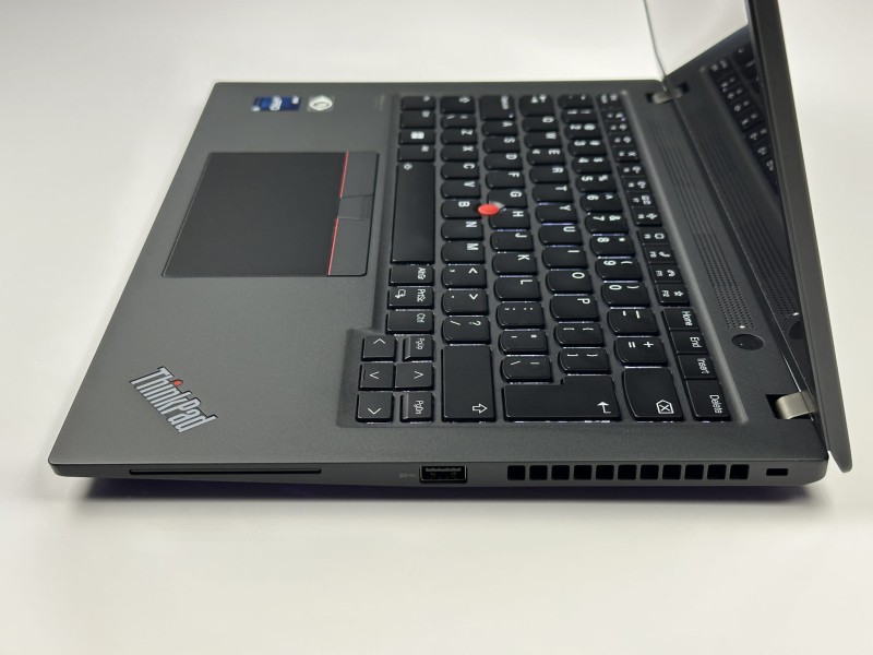 Lenovo ThinkPad T14s Gen 3 – ultralekki, wydajny i niezawodny. i5-1245U, 16GB RAM i ekran FHD+ zapewniają komfort pracy na najwyższym poziomie (8).JPG
