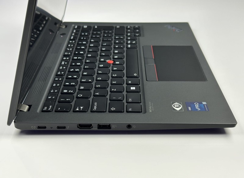 Lenovo ThinkPad T14s Gen 3 – ultralekki, wydajny i niezawodny. i5-1245U, 16GB RAM i ekran FHD+ zapewniają komfort pracy na najwyższym poziomie (9).JPG