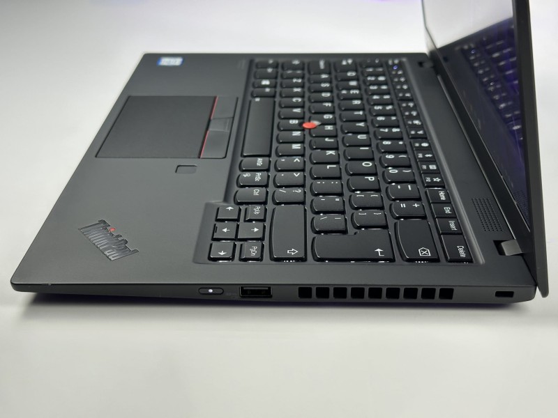 Lenovo ThinkPad X1 Carbon Gen 7 z i7-8665U, 16GB RAM, ekranem FHD i LTE – lekki, dotykowy laptop biznesowy z klawiaturą US (PL QWERTY) (12).JPG