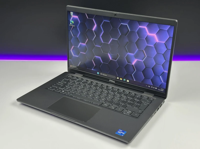 Dell Latitude 7420 i7-1185G7, 16GB RAM – ultrabook biznesowy z grafiką Intel Iris Xe, idealny do pracy zdalnej, biura, wideokonferencji i multitaskingu.