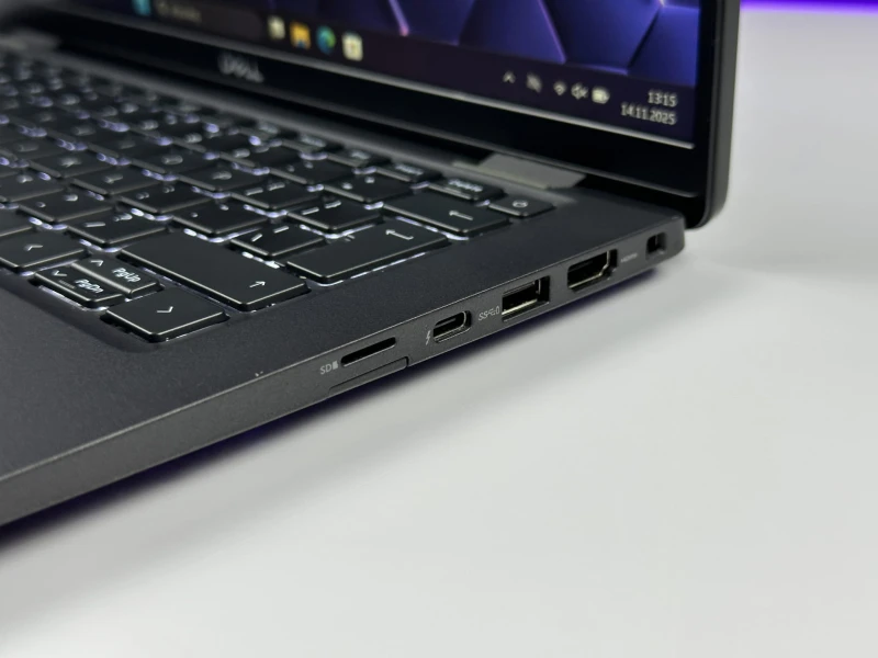 Dell Latitude 7420 i7-1185G7, 16GB RAM – ultrabook biznesowy z grafiką Intel Iris Xe, idealny do pracy zdalnej, biura, wideokonferencji i multitaskingu.