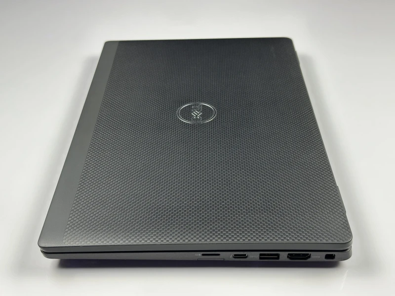 Dell Latitude 7420 i7-1185G7, 16GB RAM – ultrabook biznesowy z grafiką Intel Iris Xe, idealny do pracy zdalnej, biura, wideokonferencji i multitaskingu.
