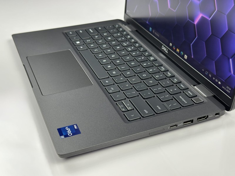 Dell Latitude 7430 i7-1265U, 14 FHD, klawiatura US (PL) – wydajny laptop biznesowy z grafiką Intel Iris Xe, idealny do pracy biurowej i mobilnej (4).JPG