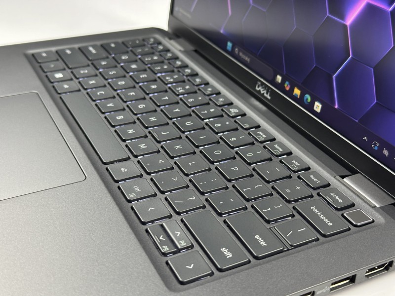 Dell Latitude 7430 i7-1265U, 14 FHD, klawiatura US (PL) – wydajny laptop biznesowy z grafiką Intel Iris Xe, idealny do pracy biurowej i mobilnej (9).JPG