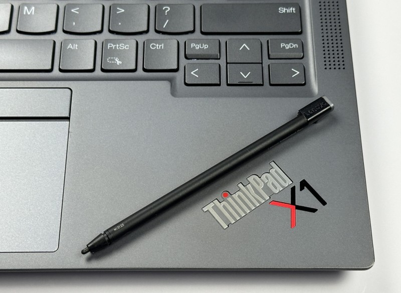 Lenovo ThinkPad X1 Yoga Gen 7 z i7-1265U, ekranem dotykowym i LTE – laptop 2w1 z wbudowanym rysikiem w obudowie, idealny do pracy mobilnej (11).JPG