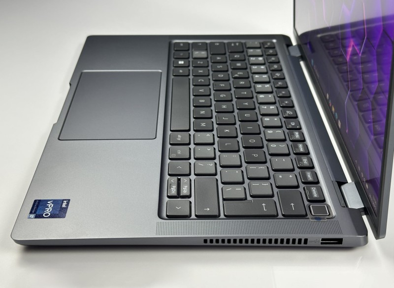 Dell Latitude 9430 – i7-1265U, 16GB RAM i matryca FHD+ 14”. Lekki, premium ultrabook biznesowy do pracy biurowej, mobilnej i wideokonferencji (9).JPG