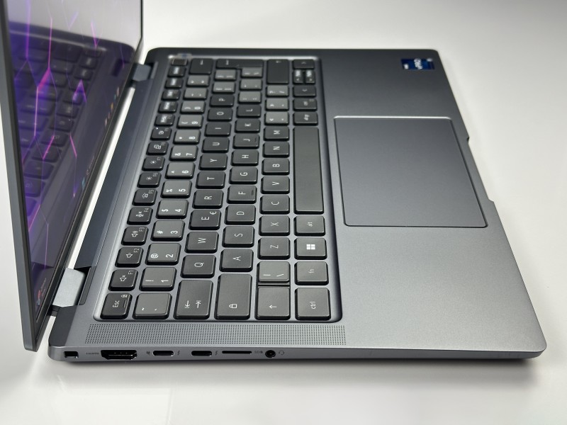 Dell Latitude 9430 – i7-1265U, 16GB RAM i matryca FHD+ 14”. Lekki, premium ultrabook biznesowy do pracy biurowej, mobilnej i wideokonferencji (10).JPG