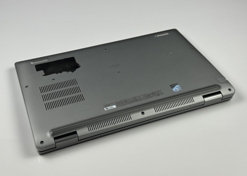 Dell Latitude 5530 – i7-1265U i dotykowa matryca FHD 15.6. Biznesowy laptop do pracy biurowej, mobilnej i multitaskingu. Wysoka wydajność (1).JPG